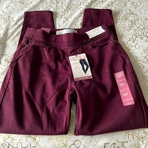 New Levi’s Signature Totally Shaping Pull On Skinny Jeans Size 4S W27 L 28